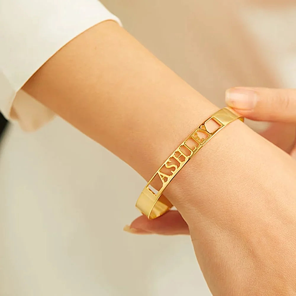 Personalized Bangle with Hollow Engraving